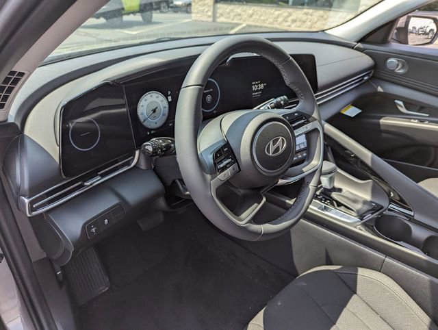 Used 2024 Hyundai Elantra SEL w/ Convenience Package FWD image 7