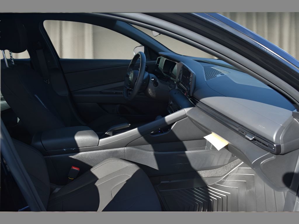 Used 2026 Hyundai Elantra Sport image 13
