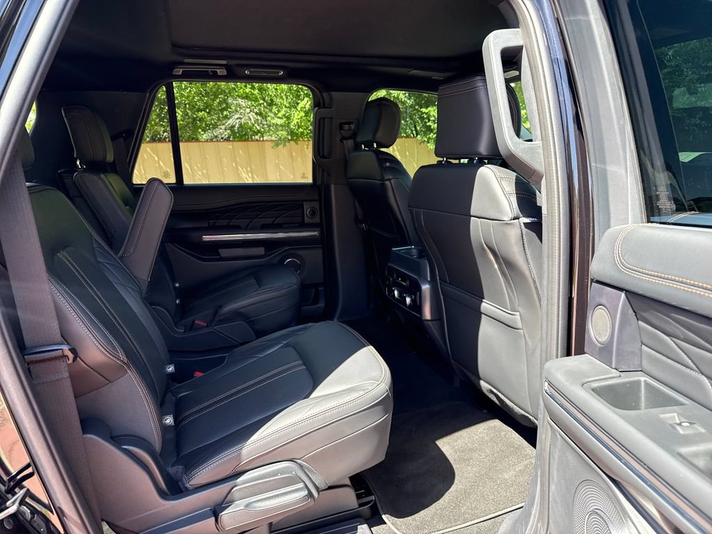 Used 2024 Ford Expedition Max Platinum AWD/4WD image 25