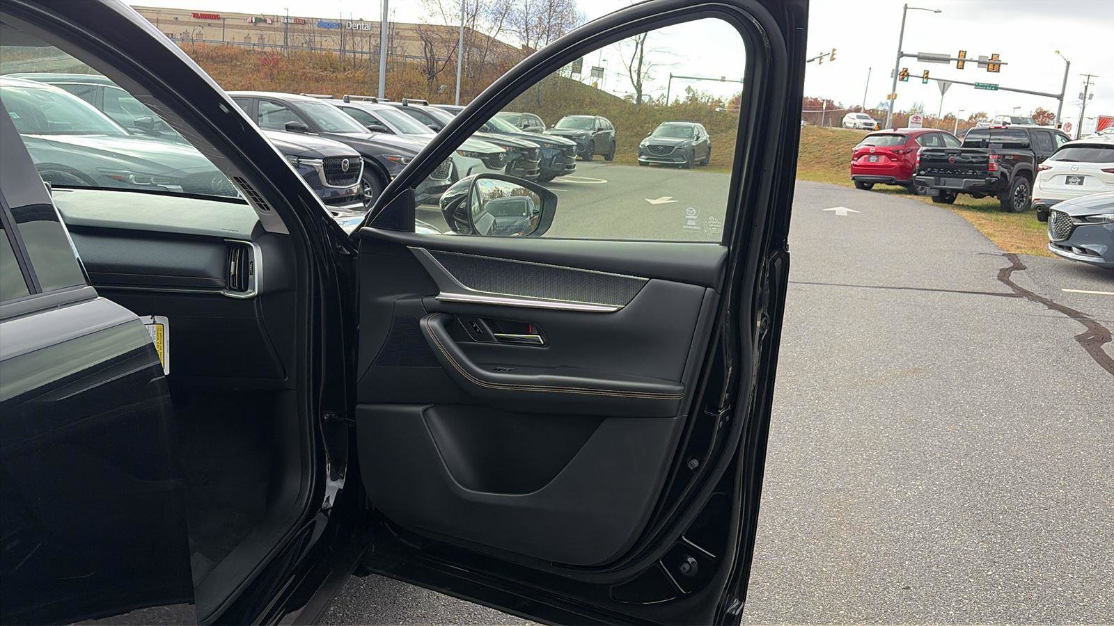 New 2025 MAZDA CX-90 3.3 Turbo w/ Preferred Package image 35