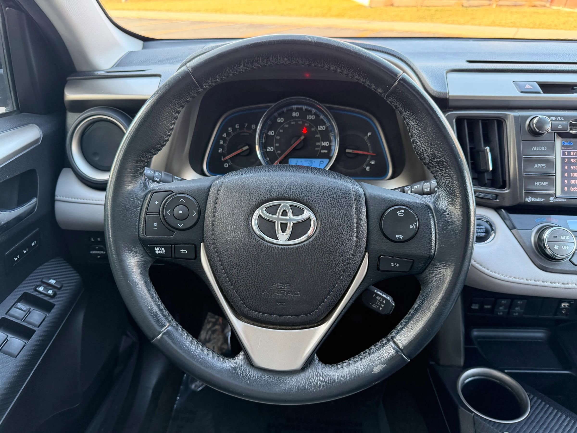 Used 2015 Toyota RAV4 Limited image 21