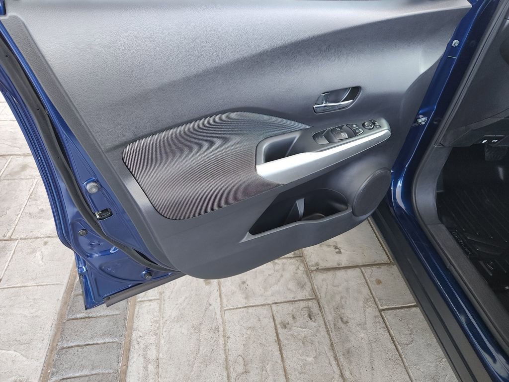 Certified 2020 Nissan Kicks SV image 27