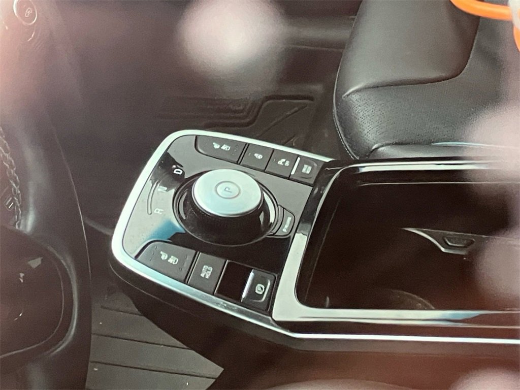 Used 2019 Kia Niro EX Premium w/ Cold Weather Package 1.0 image 5