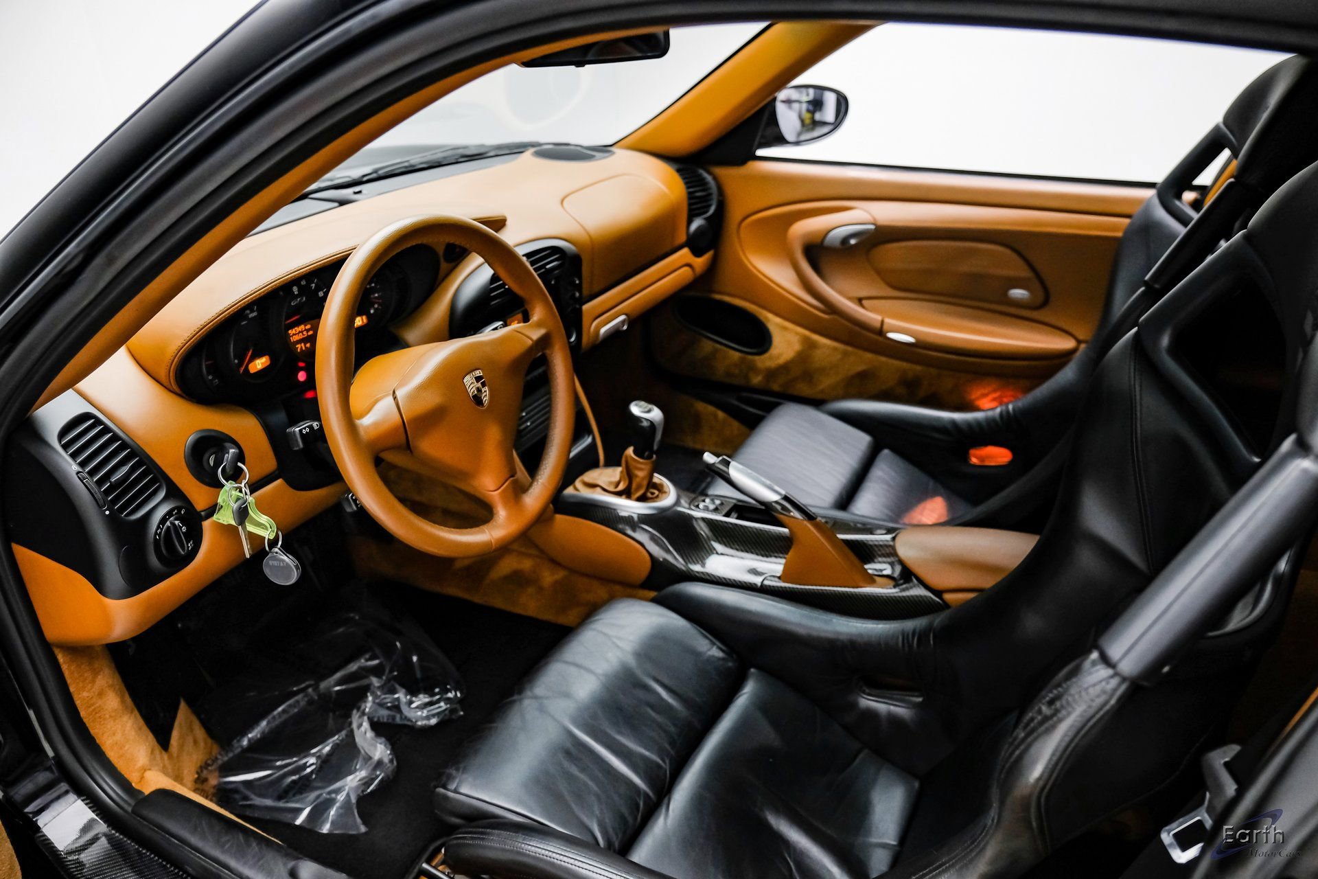 Used 2004 Porsche 911 GT3 RWD image 2