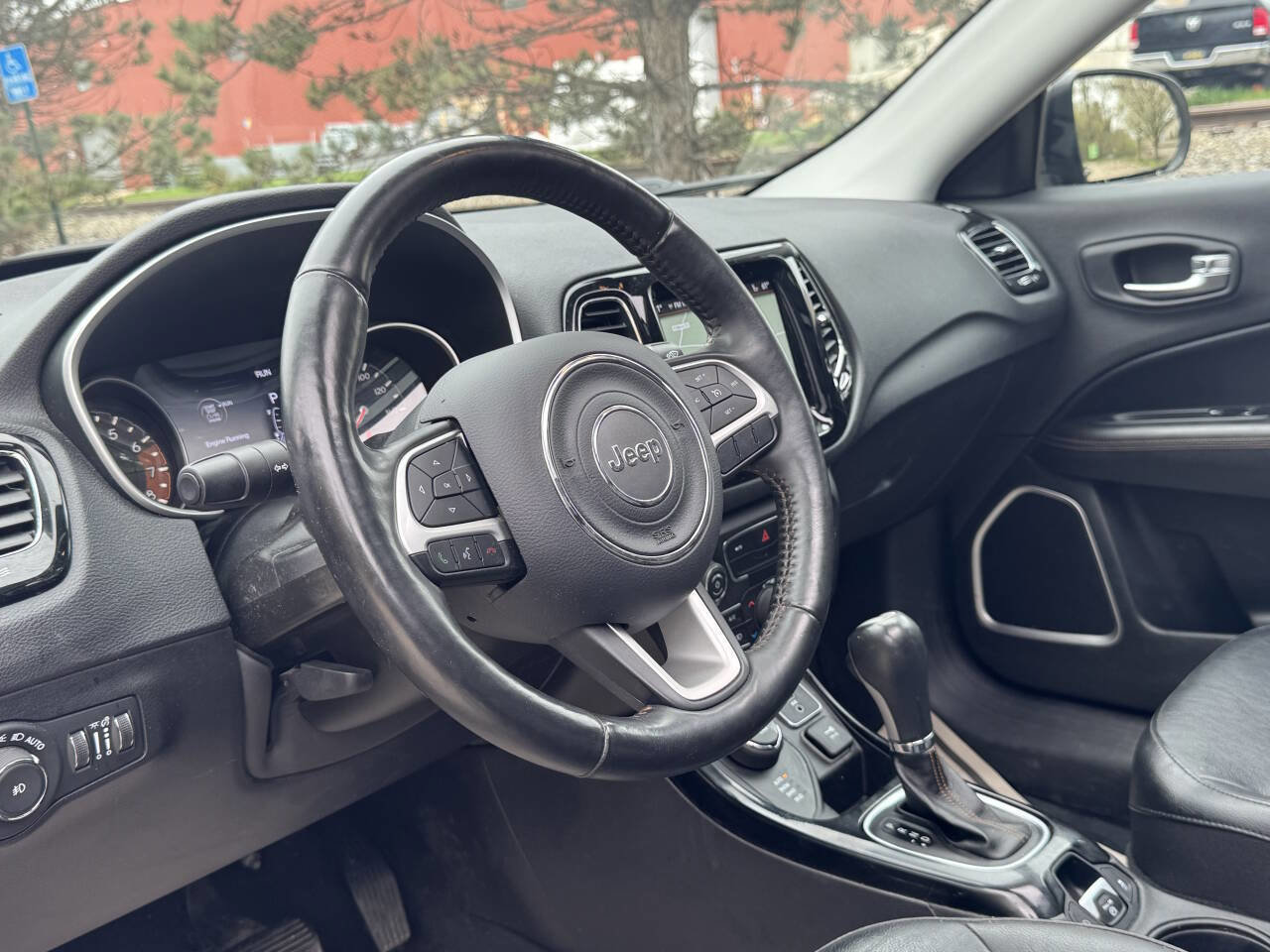 Used 2019 Jeep Compass Limited AWD/4WD image 10