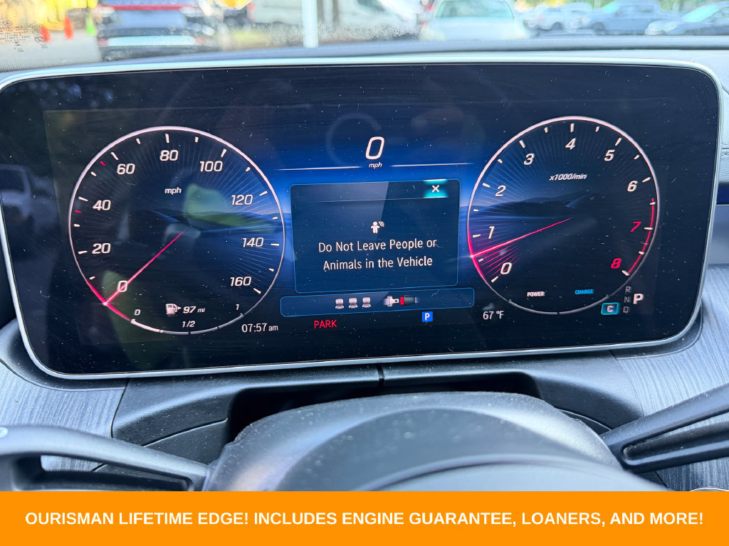 Used 2025 Mercedes-Benz C 300 4MATIC Sedan image 35