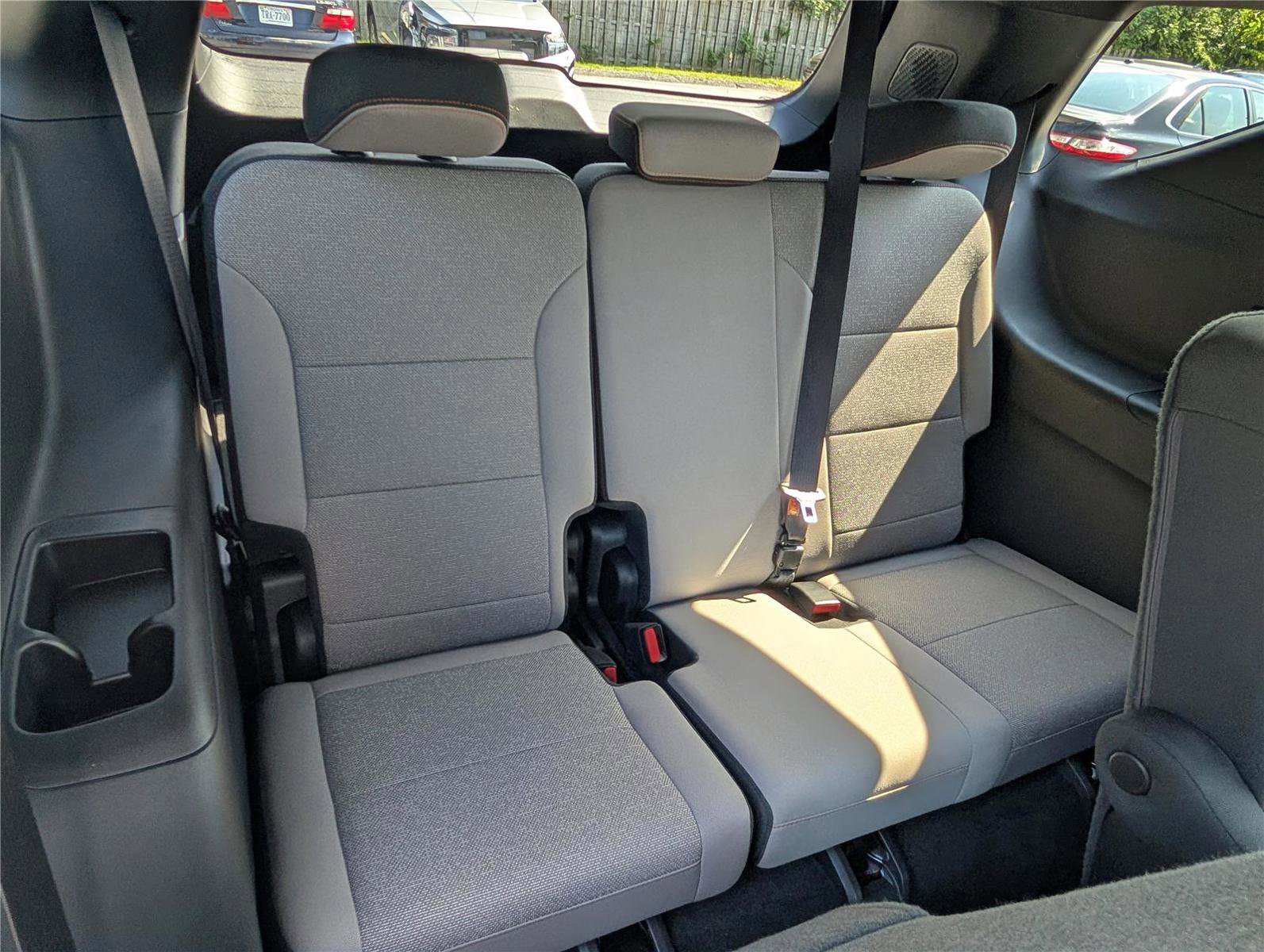 Used 2025 Chevrolet Traverse LT image 13