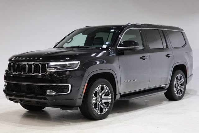 Used 2025 Jeep Wagoneer 4WD w/ Premium Group I image 3