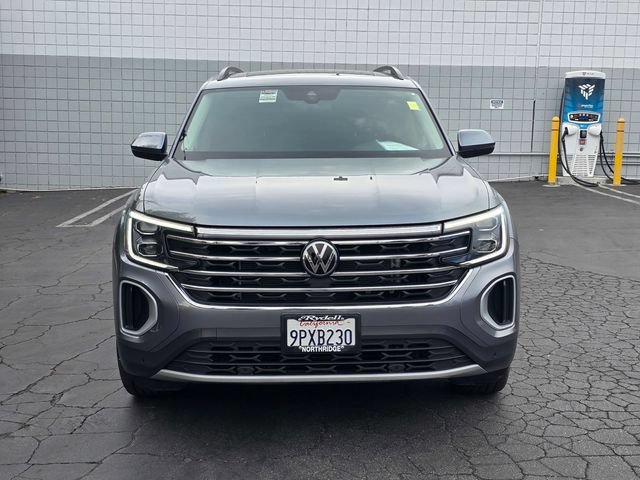 Used 2024 Volkswagen Atlas SE FWD image 2