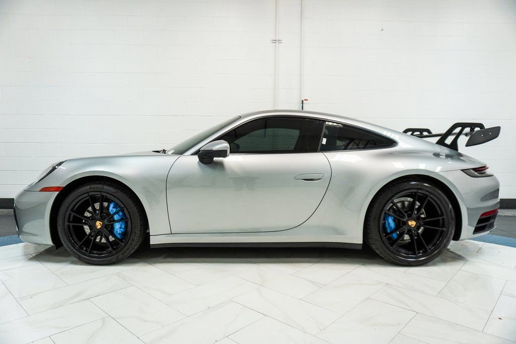 Used 2024 Porsche 911 Carrera RWD image 8