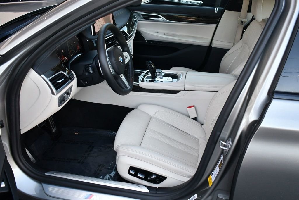 Used 2020 BMW 740i w/ Luxury Rear Seating Package image 46
