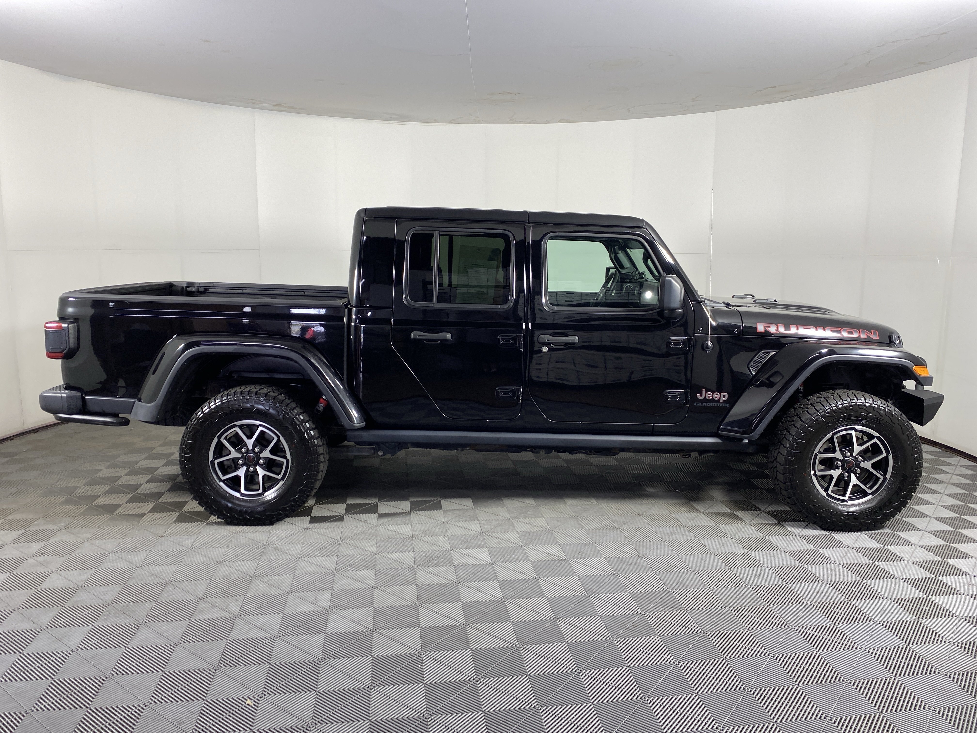 Used 2020 Jeep Gladiator Rubicon AWD/4WD image 6