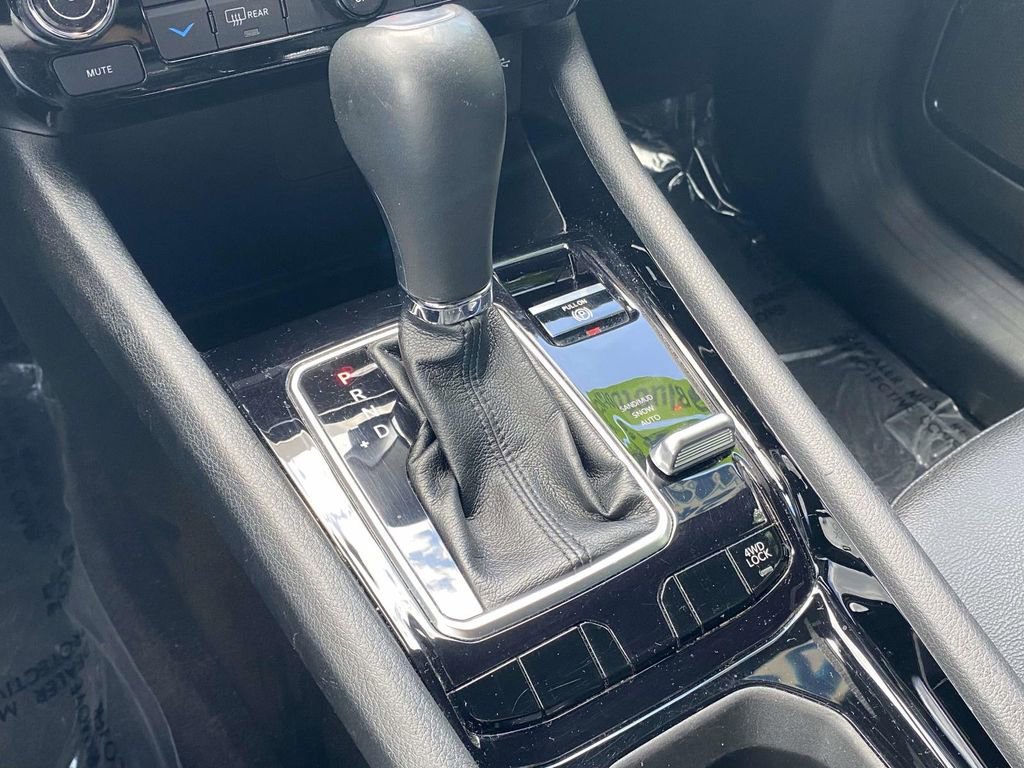 Used 2024 Jeep Compass Limited image 28