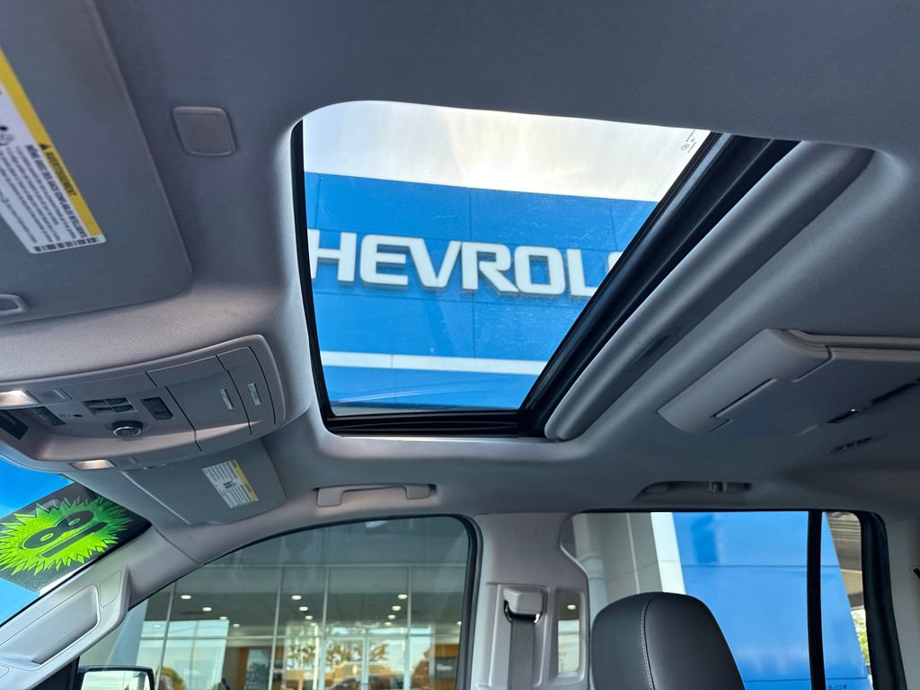 Used 2018 Chevrolet Suburban LT AWD/4WD image 27