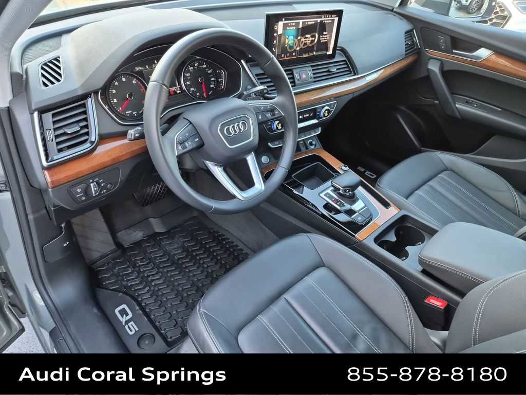 Certified 2023 Audi Q5 2.0T Premium w/ Convenience Package image 2