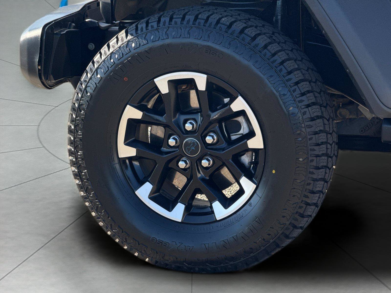 Used 2024 Jeep Wrangler Unlimited Rubicon 4xe AWD/4WD image 21