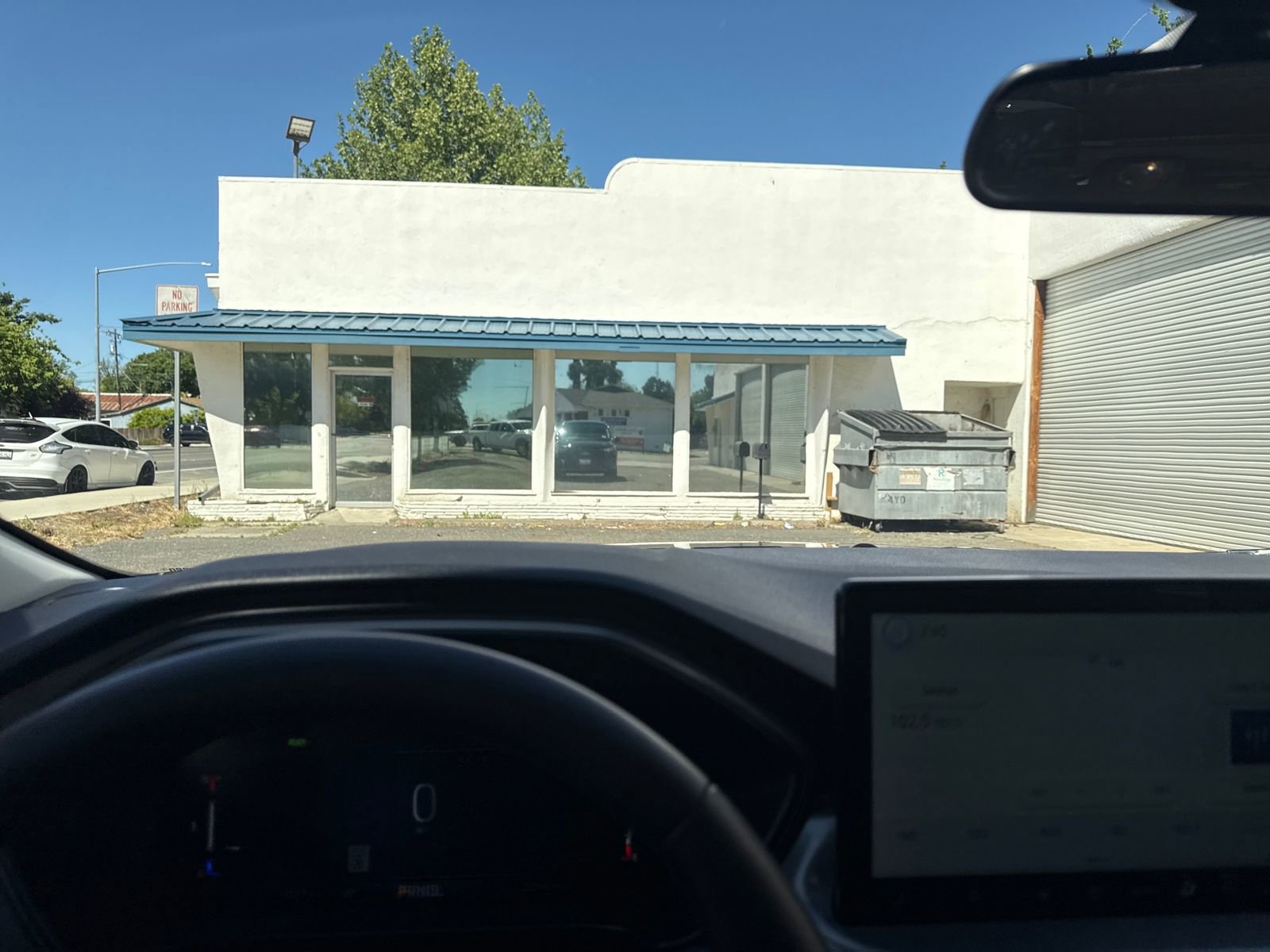 Used 2025 Ford Escape SE image 13