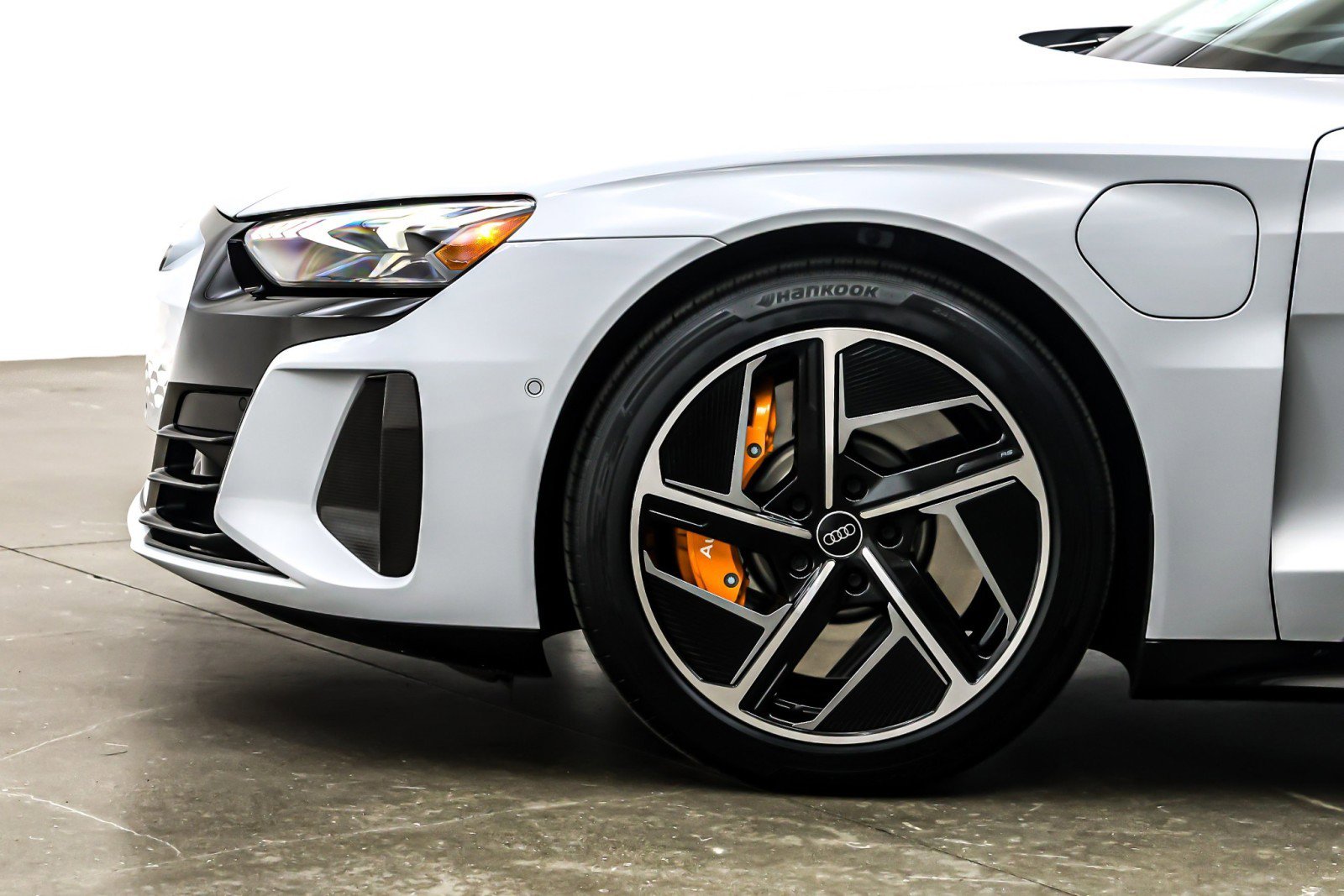 Used 2024 Audi e-tron GT Prestige w/ Prestige Package image 11