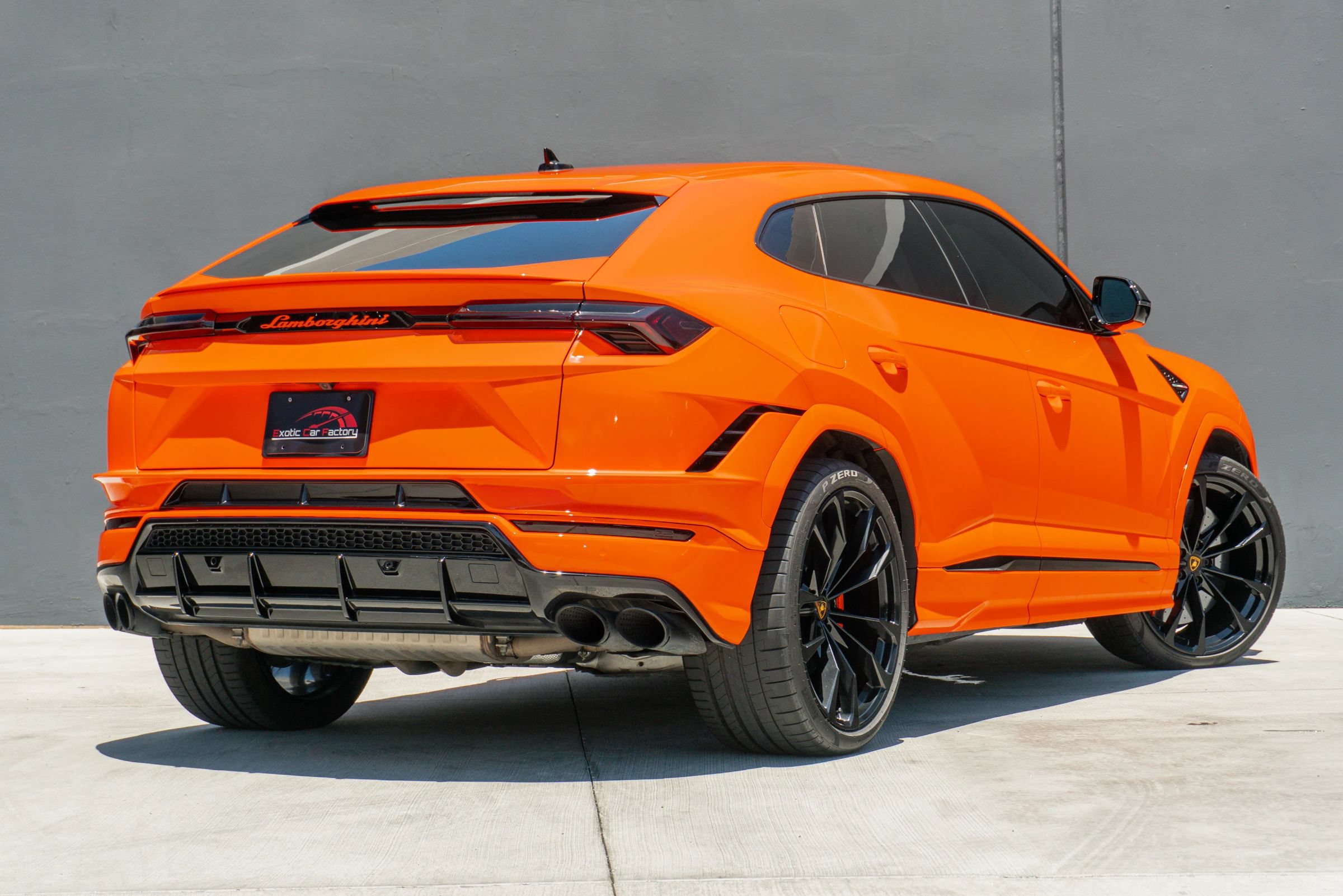 Used 2023 Lamborghini Urus S AWD/4WD image 7