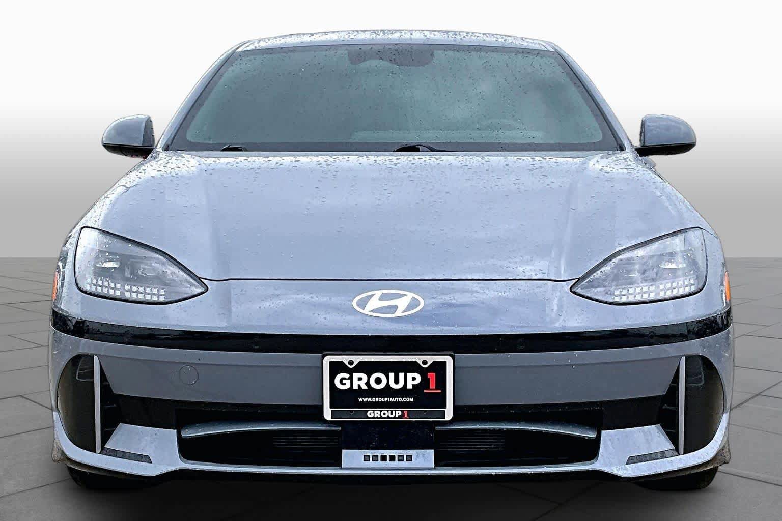 Used 2024 Hyundai Ioniq 6 SE RWD image 3