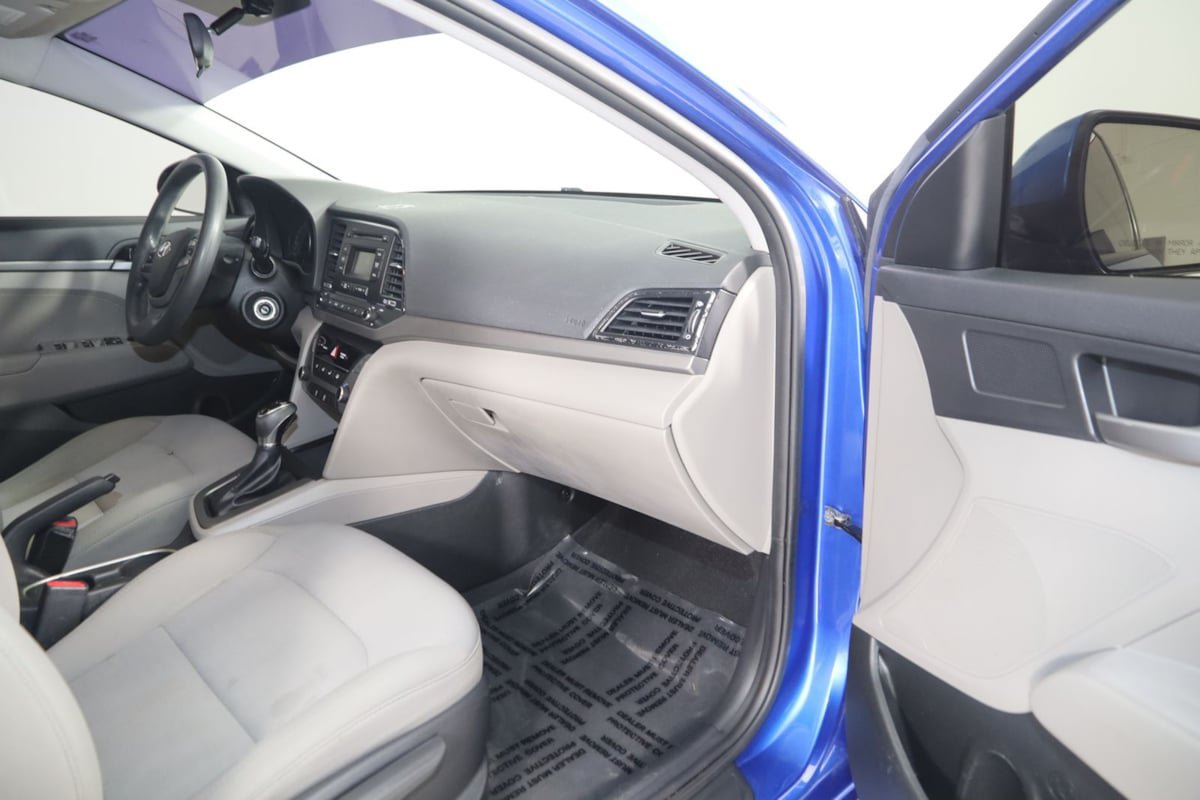 Used 2018 Hyundai Elantra SE FWD image 34