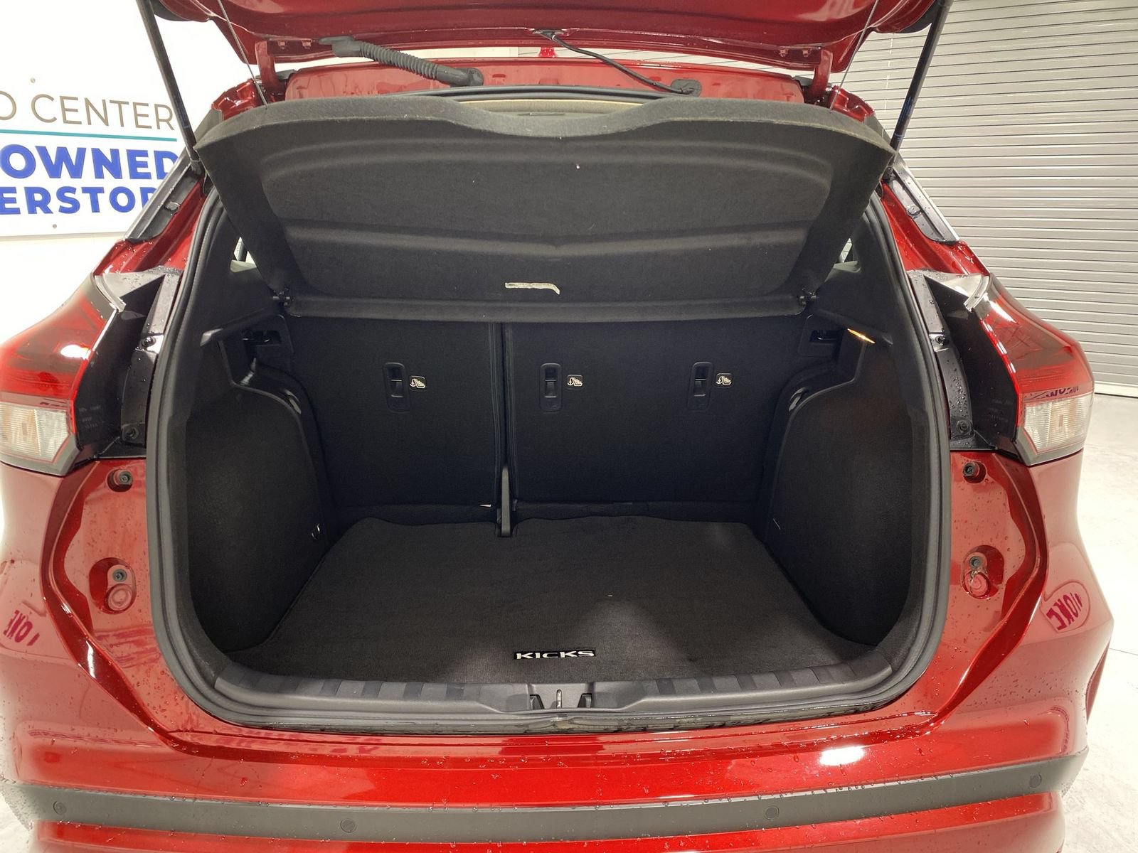 Used 2023 Nissan Kicks SR w/ SR Premium Package FWD image 22