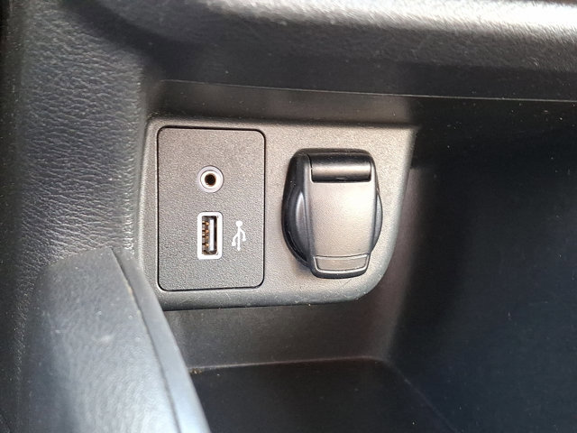 Used 2020 Nissan Versa SV image 23