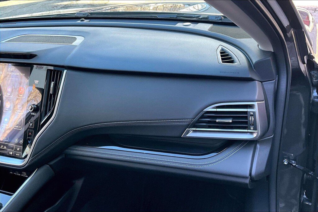 Used 2025 Subaru Legacy Limited AWD/4WD image 11