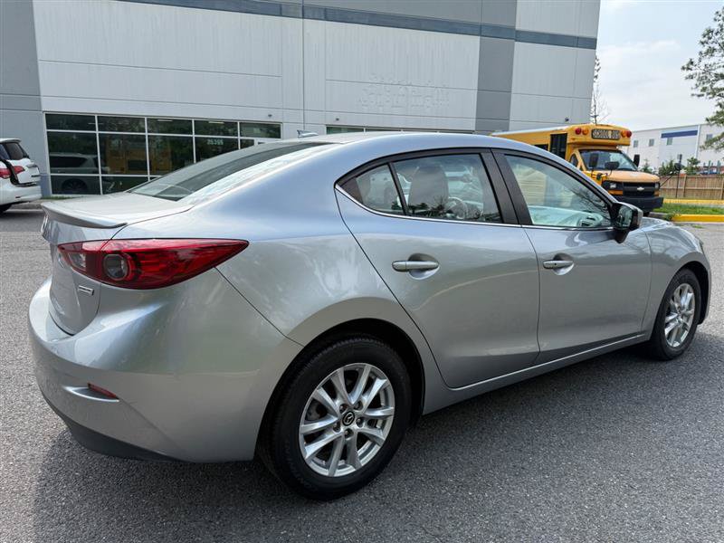 Used 2014 MAZDA MAZDA3 i Touring w/ Technology Package FWD image 17
