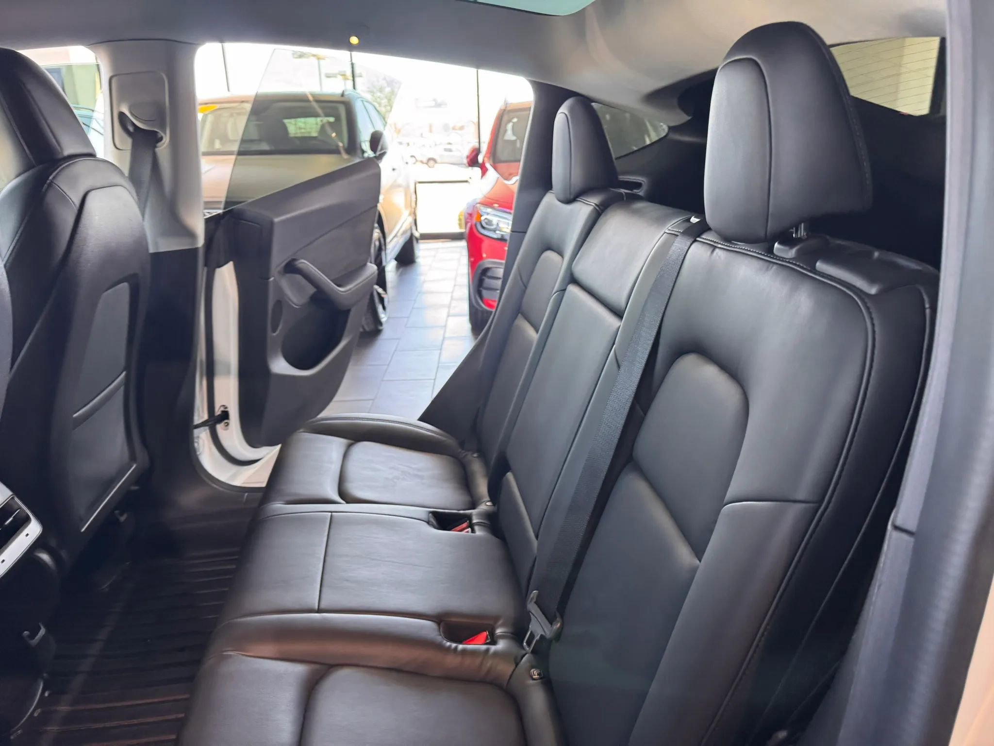 Used 2020 Tesla Model Y Long Range image 19