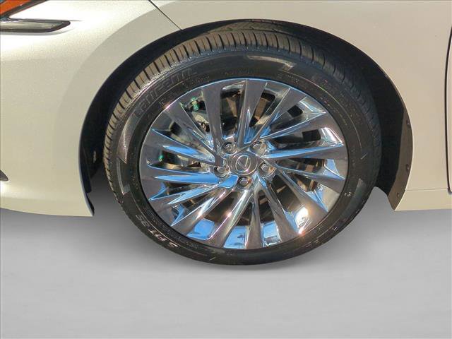 Used 2019 Lexus ES 350 w/ Accessory Package 2 image 26