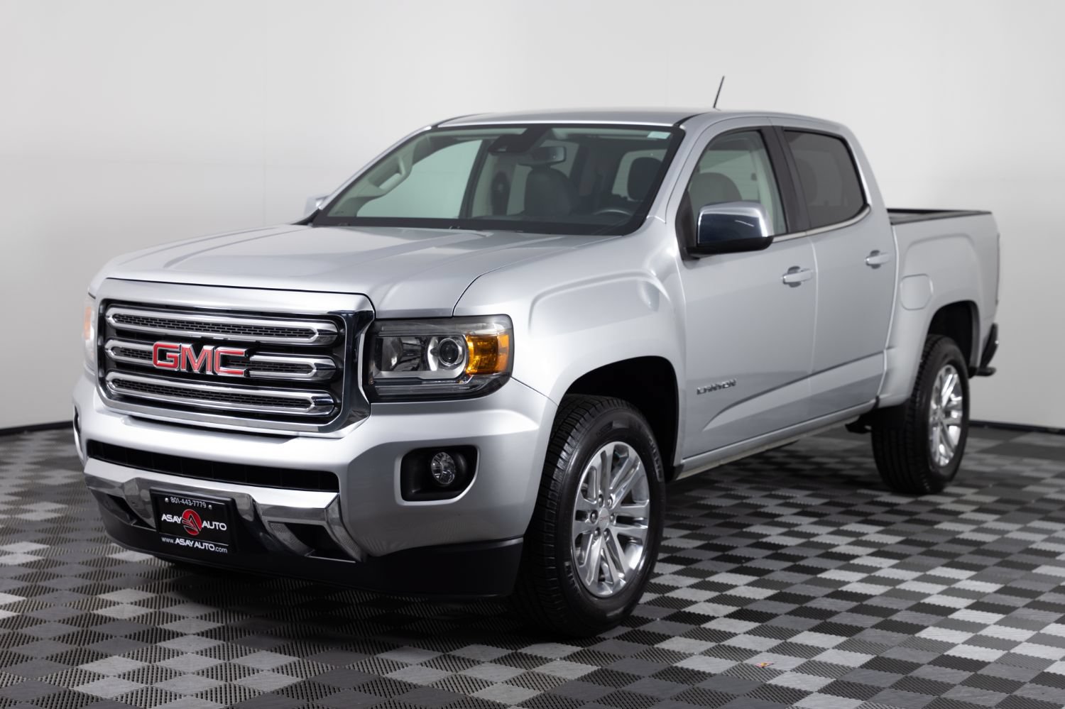 Used 2016 GMC Canyon SLT w/ Driver Alert Package RWD image 2