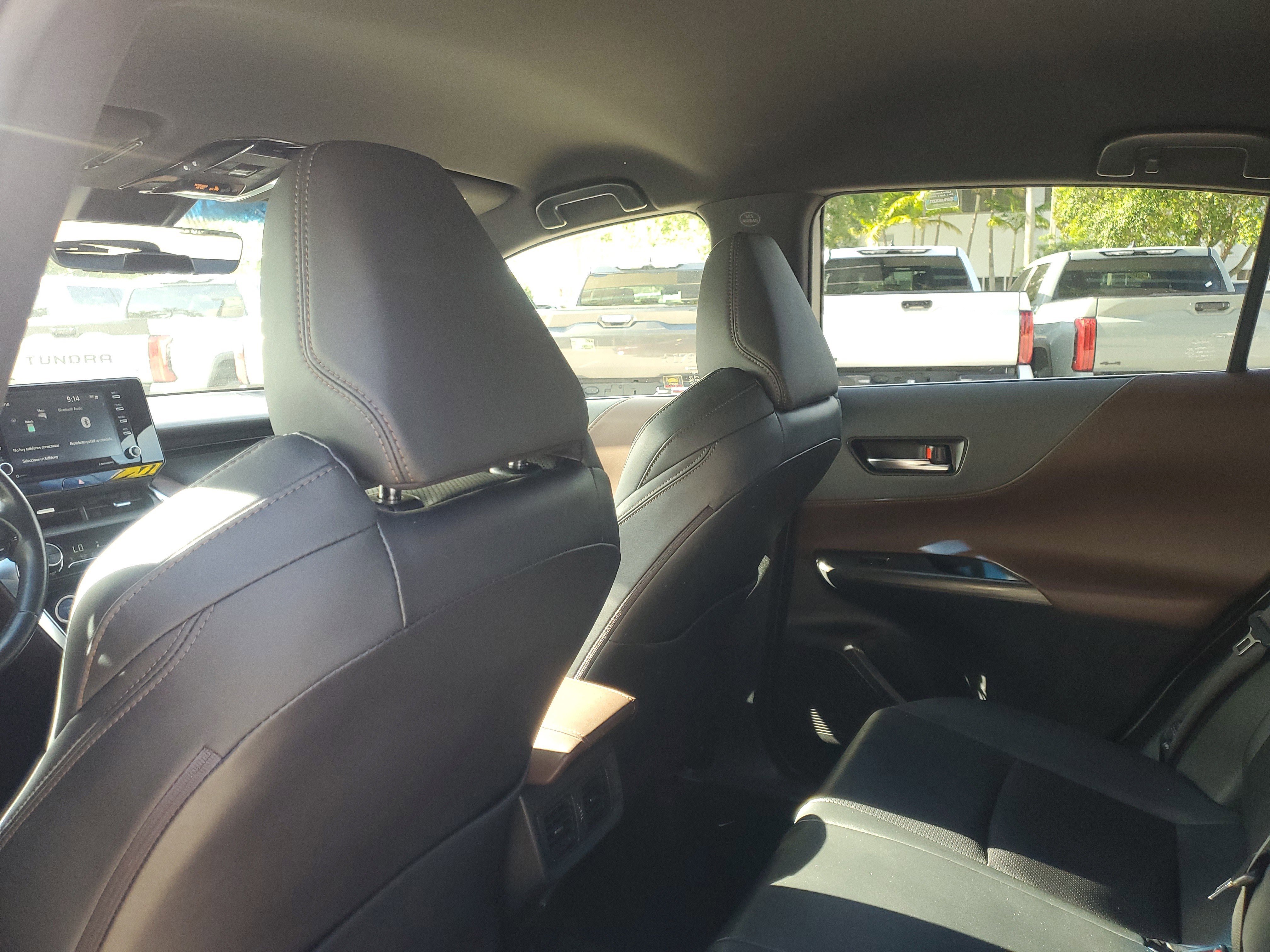 Certified 2021 Toyota Venza XLE w/ Softex Package AWD/4WD image 13