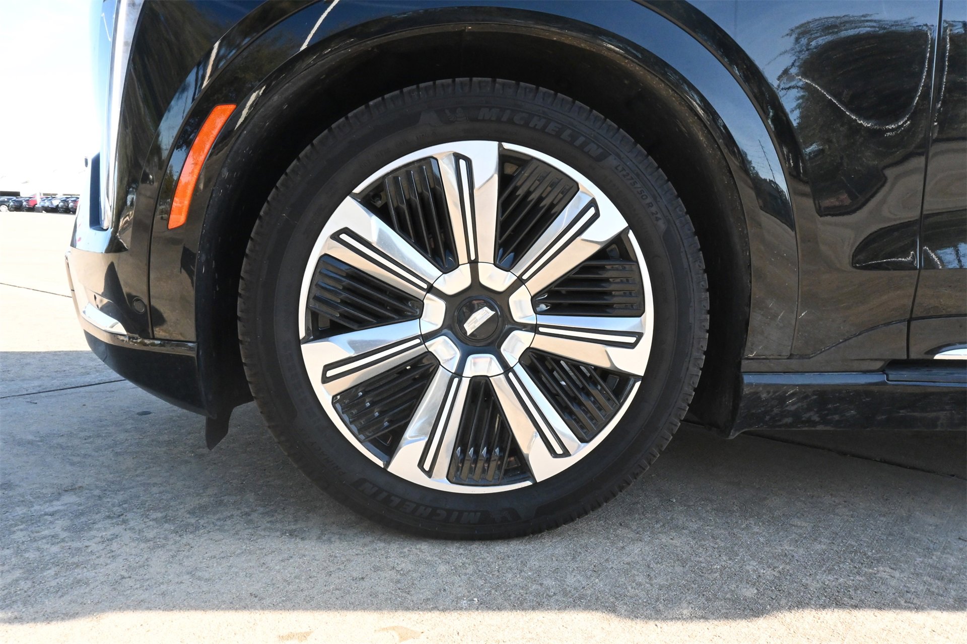 New 2025 Cadillac Escalade IQ Luxury 2 image 30