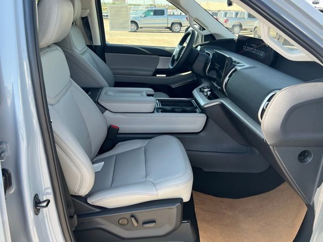 New 2025 Ford Expedition Max Active image 11