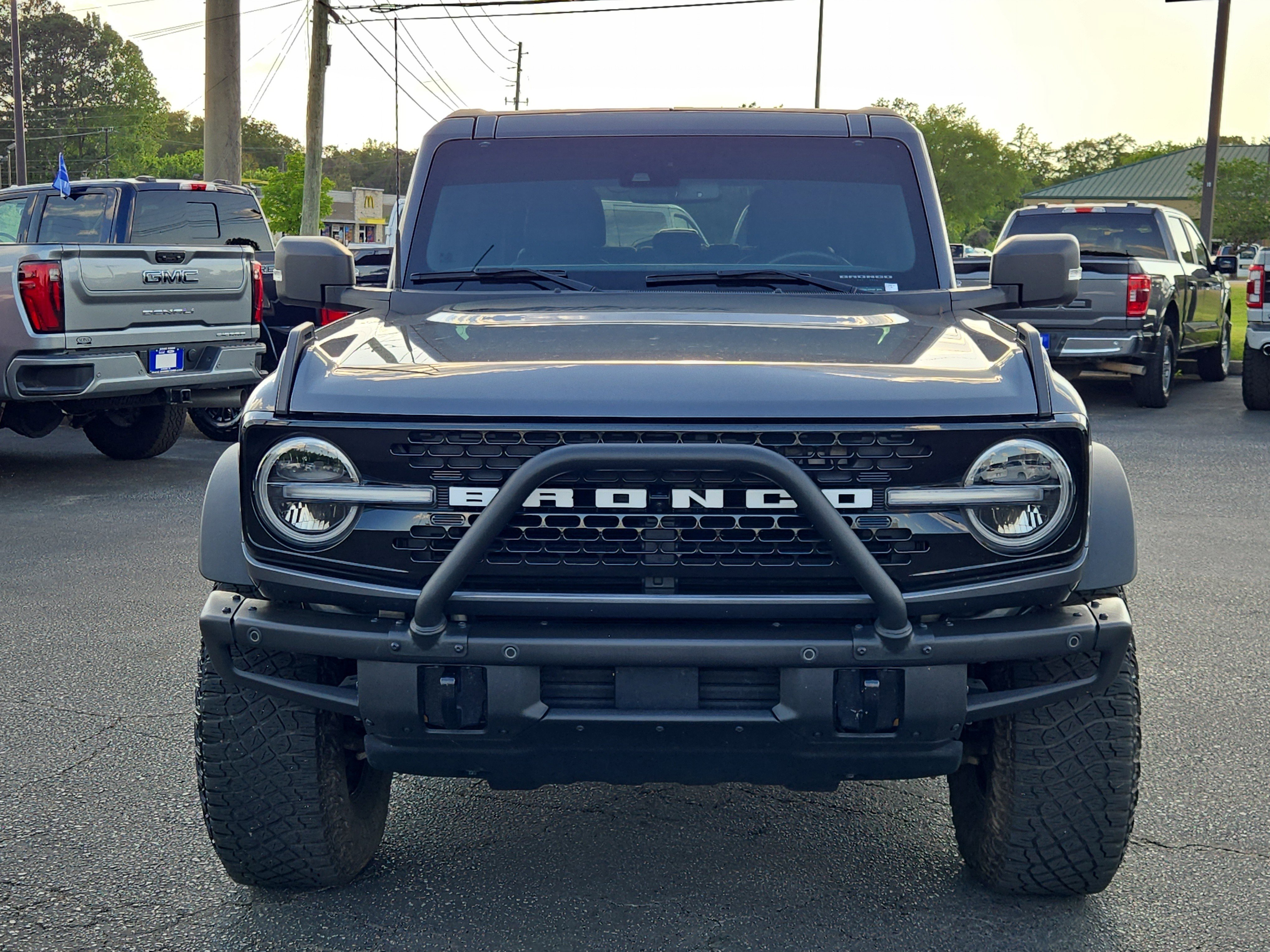 Used 2022 Ford Bronco Wildtrak image 3