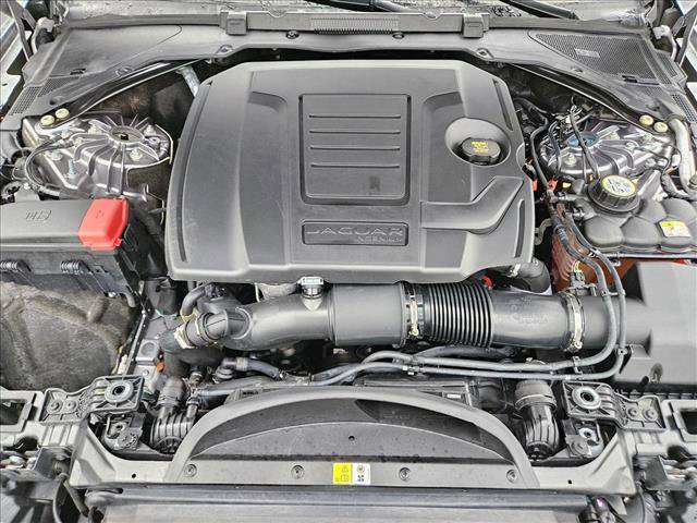 Used 2021 Jaguar XF SE RWD image 24