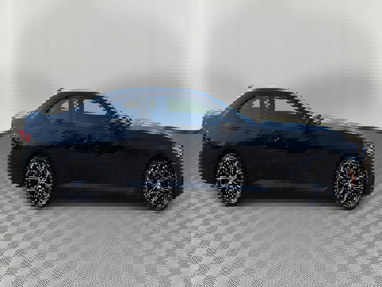 Used 2023 BMW 230i Coupe w/ Premium Package image 4