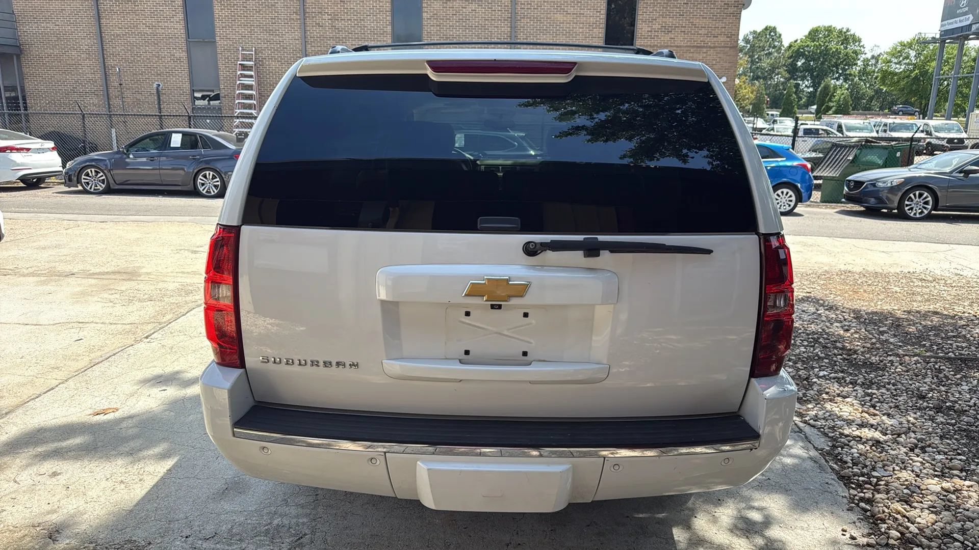 Used 2014 Chevrolet Suburban LTZ AWD/4WD image 6