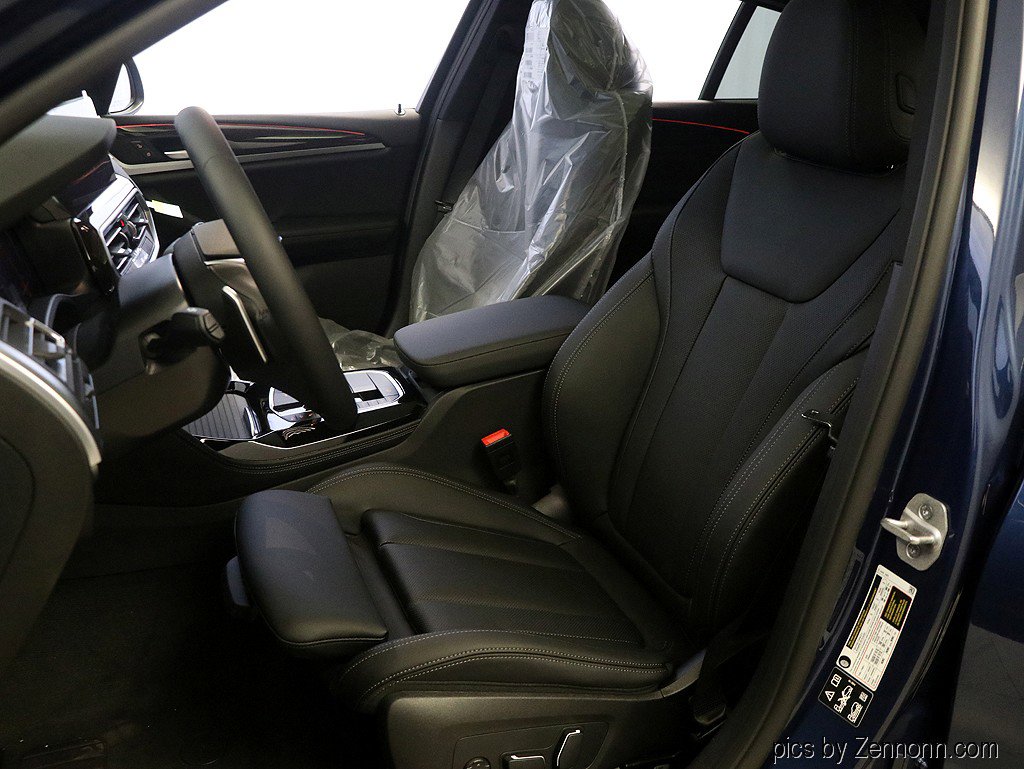 Used 2025 BMW X4 xDrive30i w/ Premium Package image 10