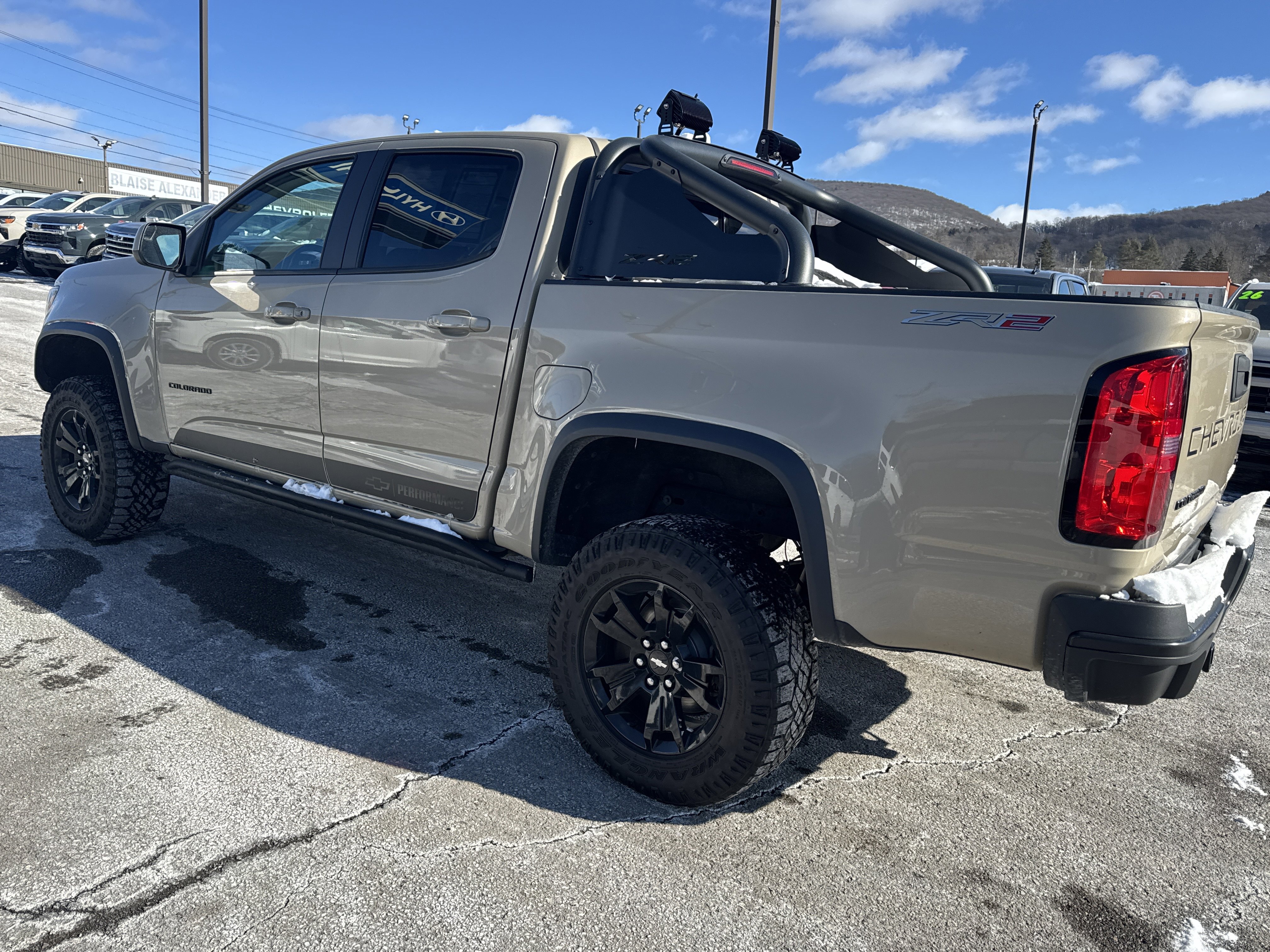 Used 2021 Chevrolet Colorado ZR2 w/ ZR2 Dusk Special Edition image 5