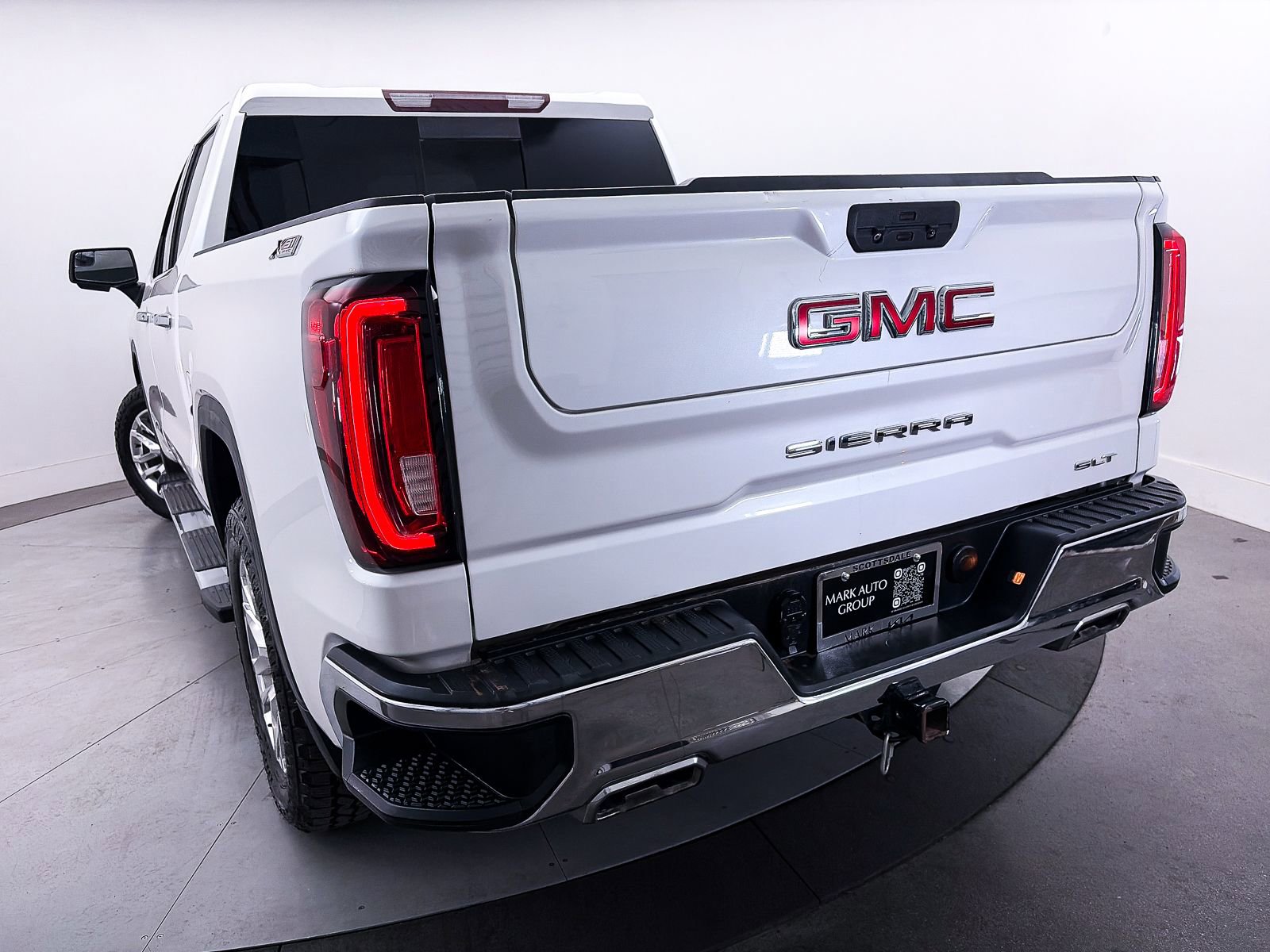 Used 2019 GMC Sierra 1500 SLT AWD/4WD image 10