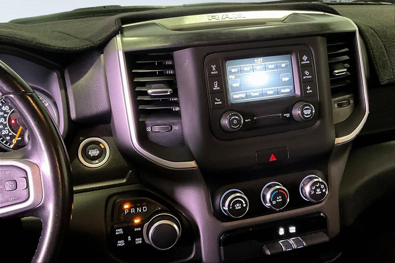 Used 2022 RAM 1500 Big Horn AWD/4WD image 11