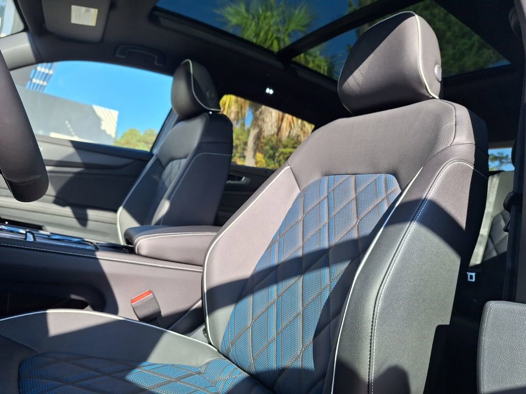 New 2026 Volkswagen Atlas Cross Sport SEL Premium R-Line image 11