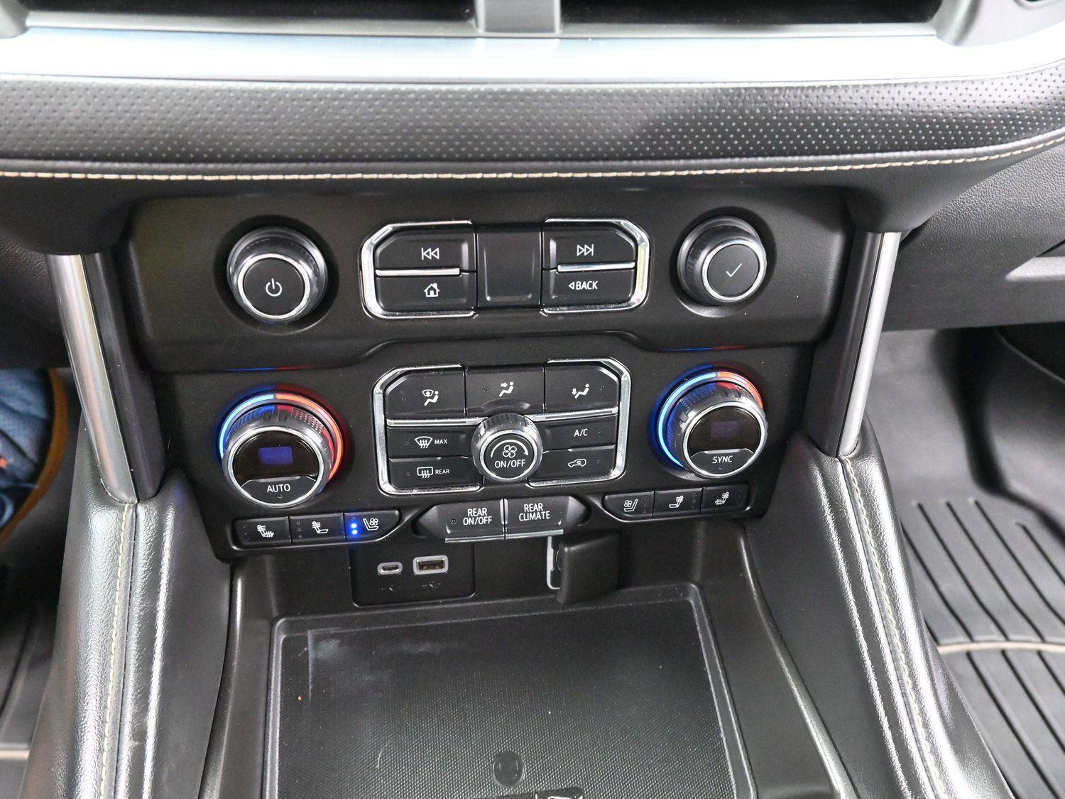 Used 2021 Chevrolet Tahoe Premier w/ Premium Package AWD/4WD image 27