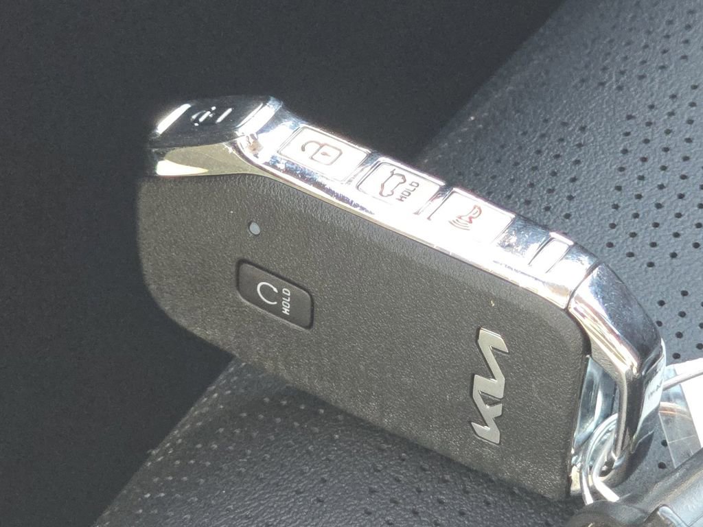 Used 2025 Kia Seltos EX image 38