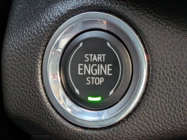 Certified 2022 Buick Envision Essence w/ Technology Package I FWD image 39