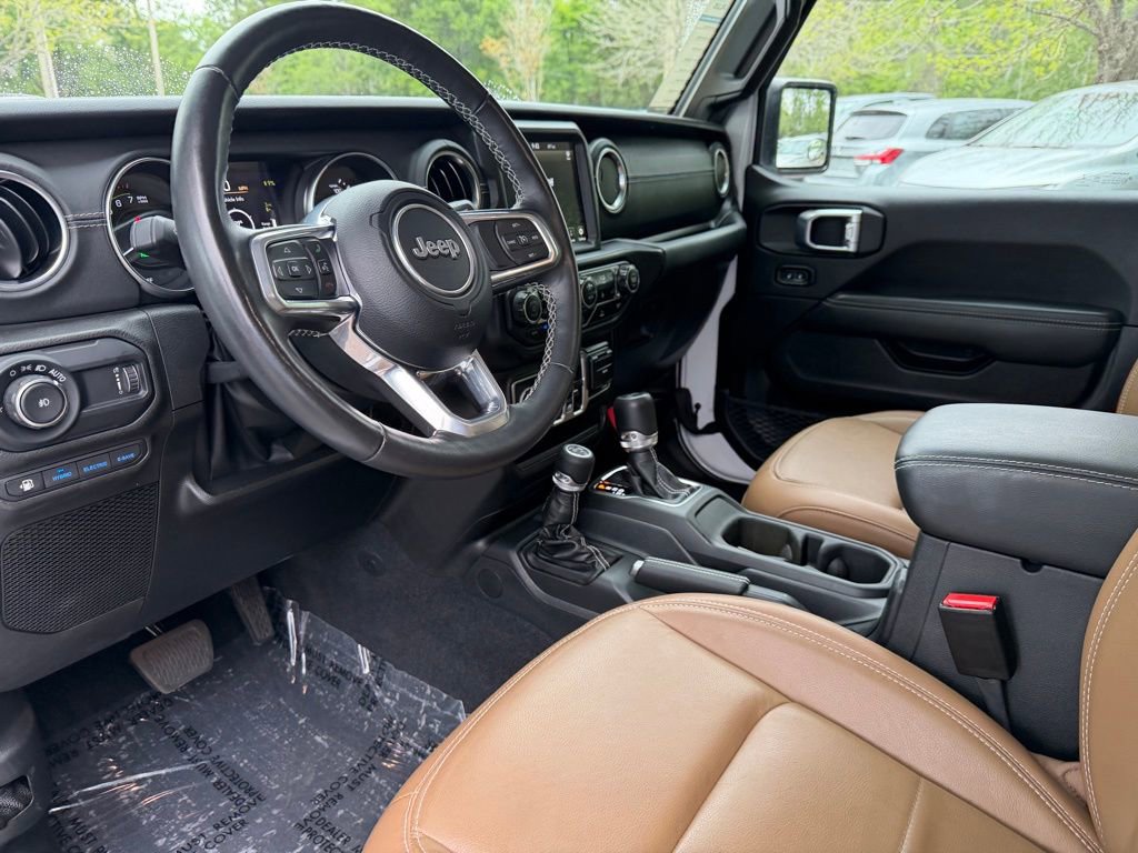 Used 2023 Jeep Wrangler Unlimited Sahara w/ Cold Weather Group image 20