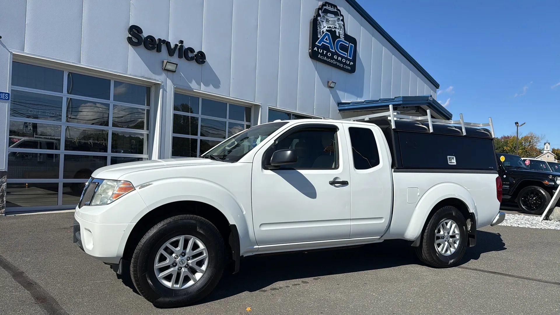 Used 2015 Nissan Frontier SV w/ SV Value Truck Package AWD/4WD image 29