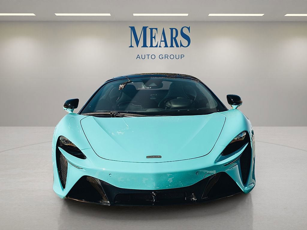 Used 2025 McLaren Artura Spider RWD image 2